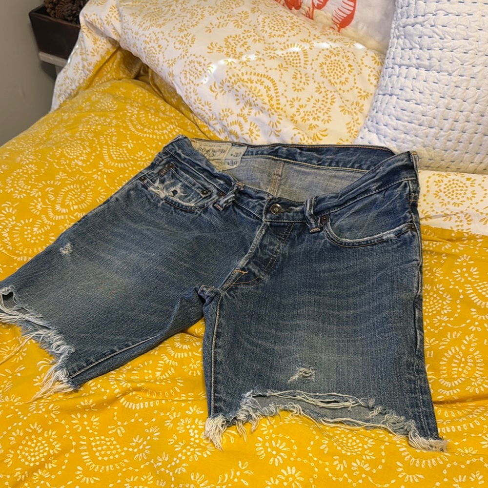 A & F MENS